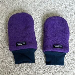 Patagonia Purple and Black Kids Mittens